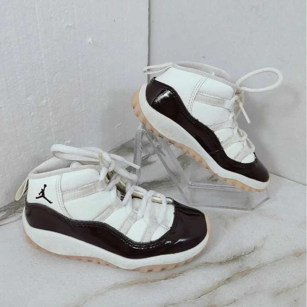 Nike Toddler Kids Air Jordan 11 Retro 'Neapolitan' Sneakers, Black White, Sz 9C